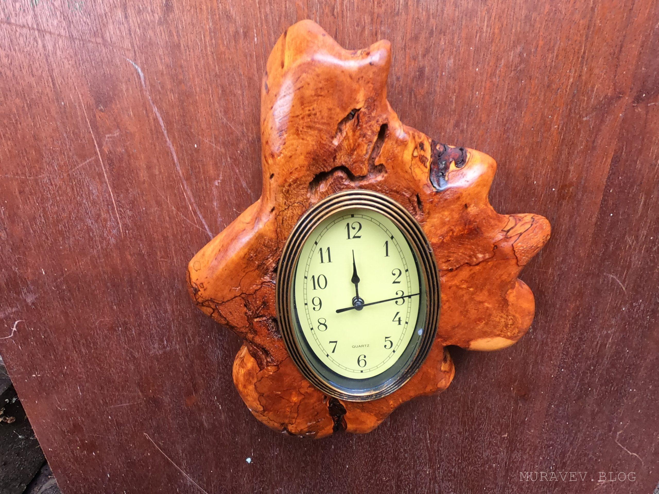 Часы под стеклом в деревянном обрамлении своими руками